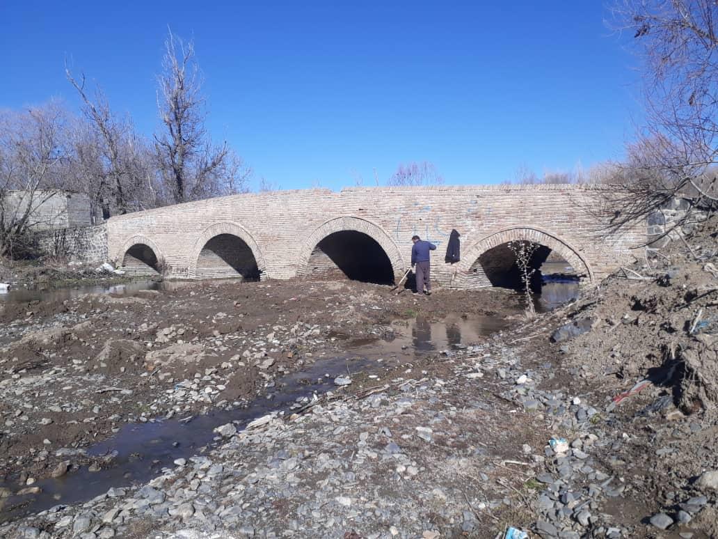 پل تاریخی کرزان در تویسرکان مرمت می‎شود
